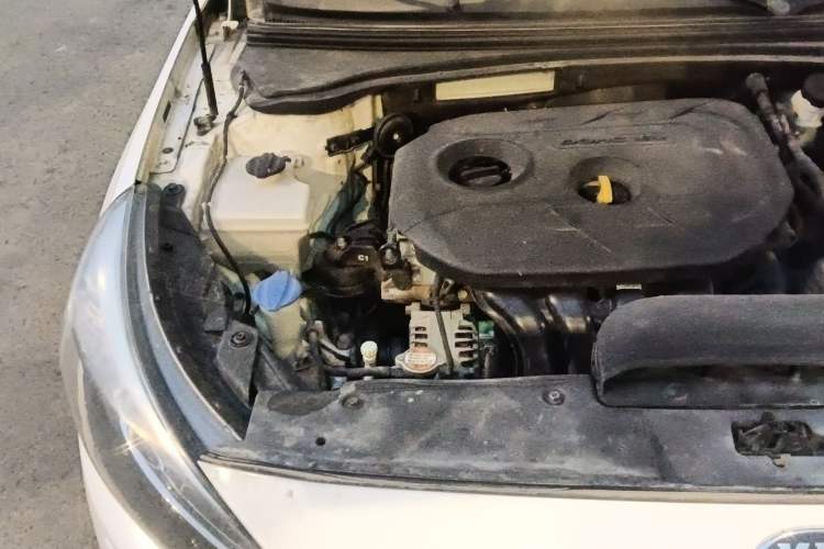 Used Kia K4 2014 1.8L Automatic LUX Engine Bay Right
