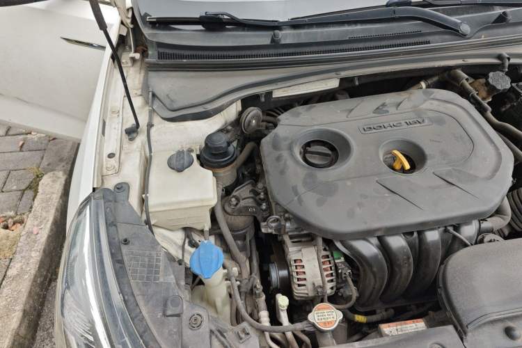 Used Kia K4 2014 1.8L Automatic DLX Engine Bay Right