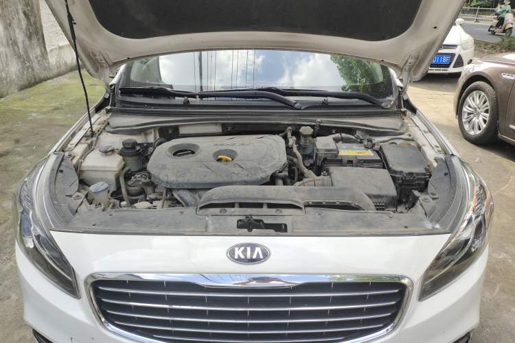 Used Kia K4 2014 1.8L Automatic DLX Engine Bay