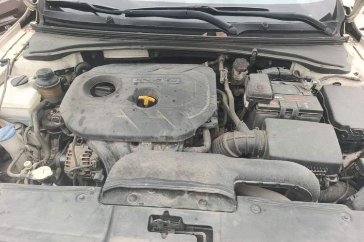 Used Kia K4 2014 1.8L Automatic DLX Engine Bay