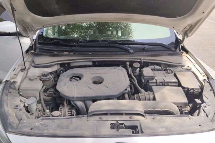 Used Kia K4 2014 1.8L Automatic DLX Engine Bay