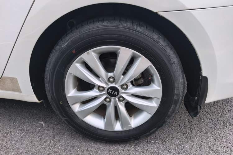 Used Kia K4 2014 1.8L Automatic GLS Exterior 2