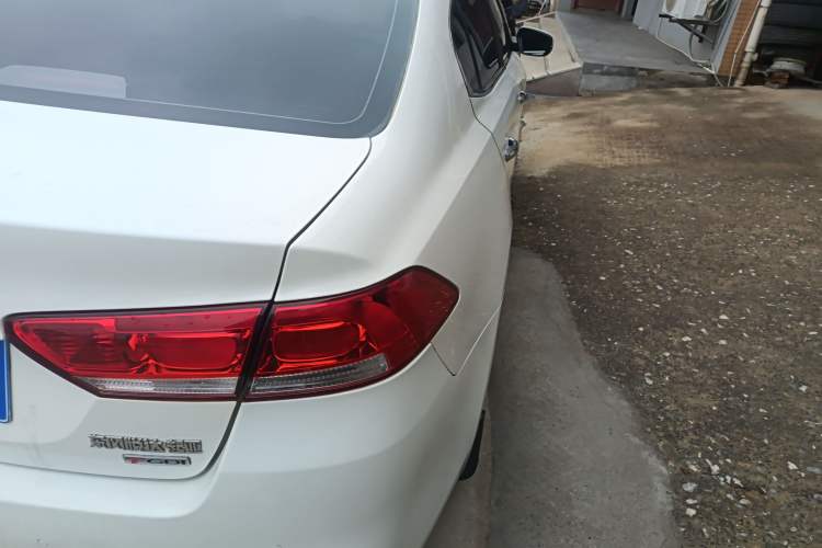 Used Kia K4 2014 1.6T Automatic Turbo Exterior 3
