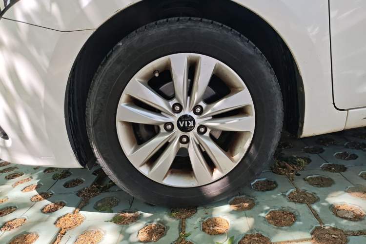 Used Kia K4 2014 1.8L Automatic GLS Exterior 4