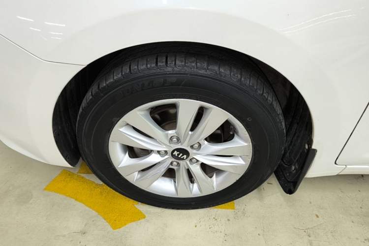 Used Kia K4 2014 1.8L Automatic GLS Exterior 4