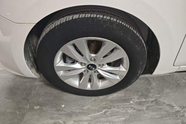 Used Kia K4 2014 1.8L Automatic GLS Exterior 4