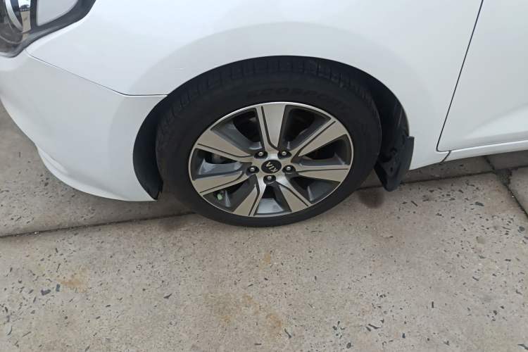 Used Kia K4 2014 1.6T Automatic Turbo Exterior 4