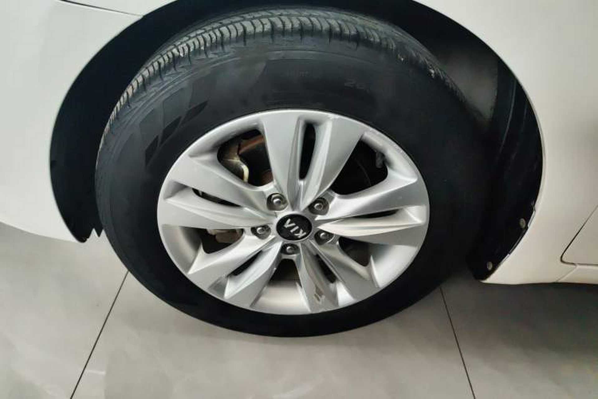 Used Kia K4 2014 1.8L Automatic GLS Exterior 4