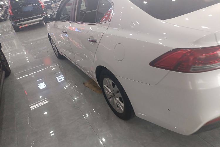 Used Kia K4 2014 1.8L Automatic GLS Exterior 5