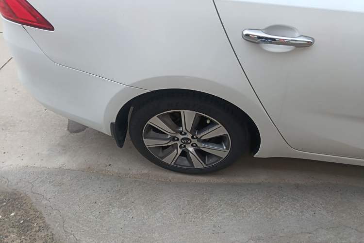Used Kia K4 2014 1.6T Automatic Turbo Exterior 5