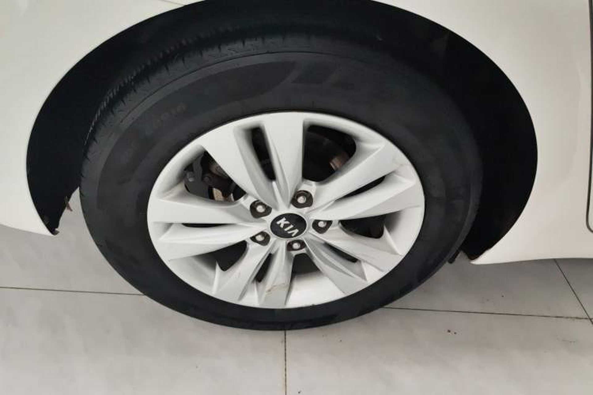 Used Kia K4 2014 1.8L Automatic GLS Exterior 5