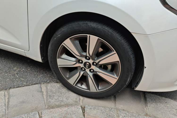 Used Kia K4 2014 1.6T Automatic Turbo Exterior 7