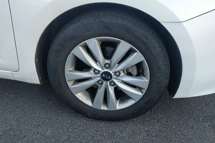 Used Kia K4 2014 1.8L Automatic GLS Exterior 7