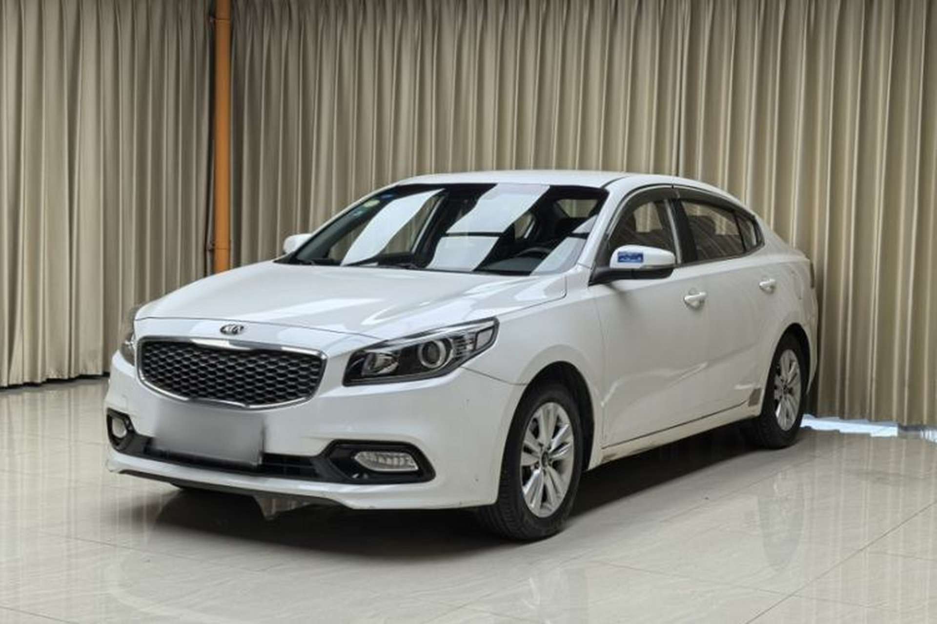 Used Kia K4 2014 1.8L Manual GL Front Left 45 Deg