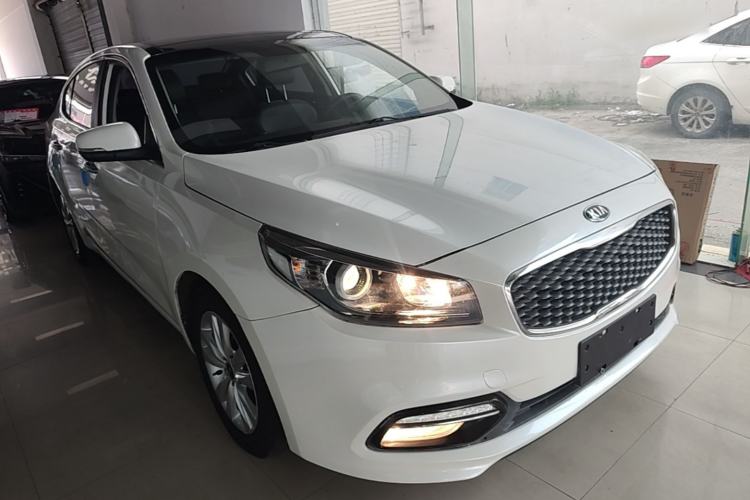 Used Kia K4 2014 1.8L Automatic GLS Front Right 45 Deg