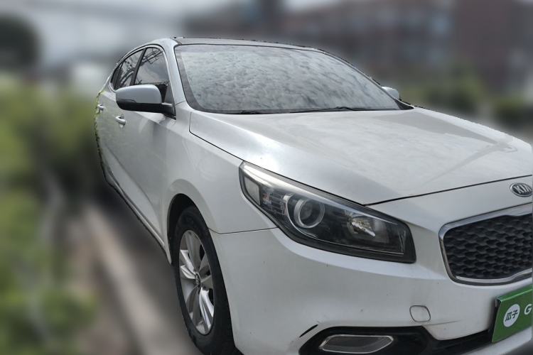 Used Kia K4 2014 1.8L Manual GL Front Right 45 Deg