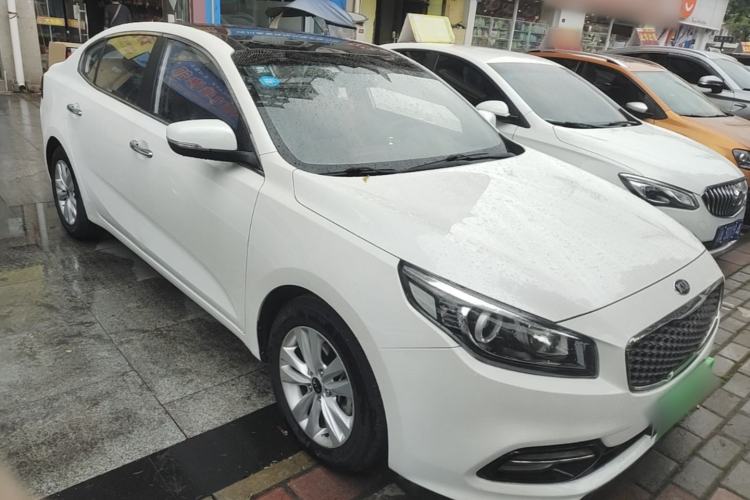 Used Kia K4 2014 1.8L Automatic GLS Front Right 45 Deg