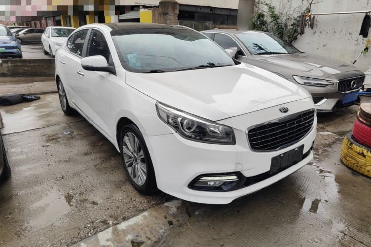 Used Kia K4 2014 1.8L Automatic DLX Front Right 45 Deg