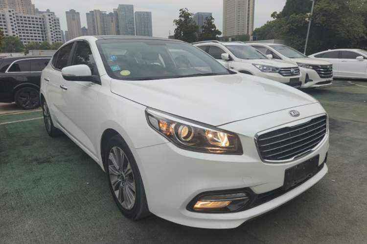 Used Kia K4 2014 1.8L Automatic DLX Front Right 45 Deg
