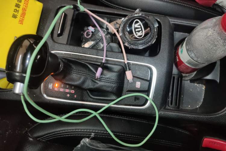 Used Kia K4 2014 1.8L Automatic DLX Gear Lever