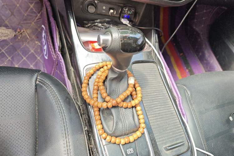 Used Kia K4 2014 1.8L Automatic GLS Gear Lever