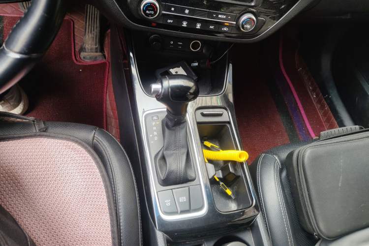 Used Kia K4 2014 1.6T Automatic Turbo Gear Lever