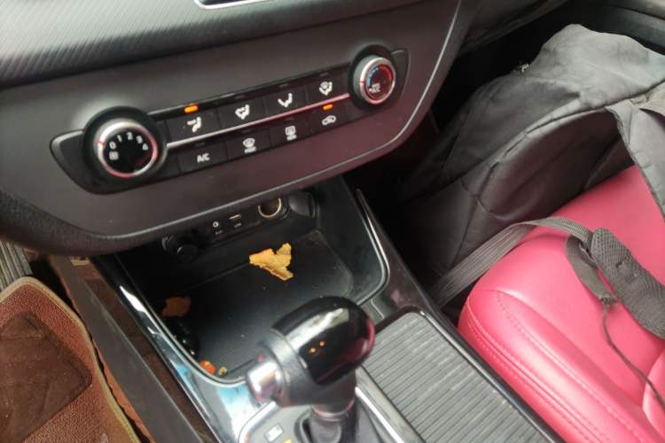 Used Kia K4 2014 1.8L Automatic GL Gear Lever
