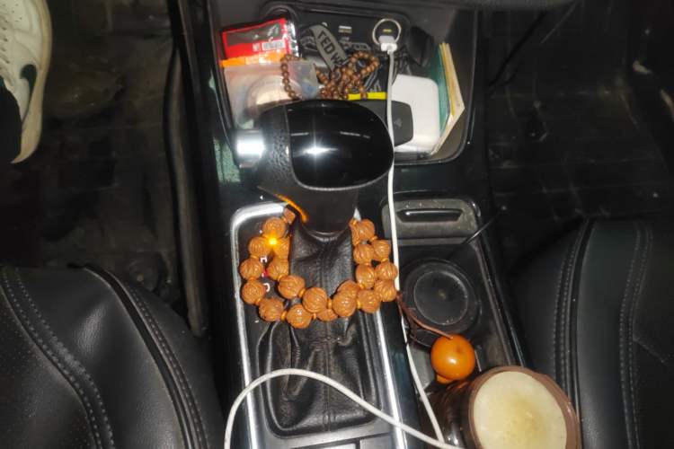 Used Kia K4 2014 1.8L Automatic GLS Gear Lever