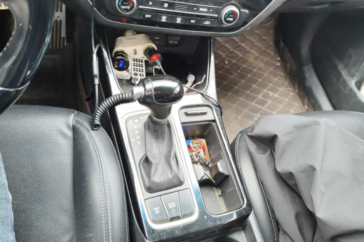 Used Kia K4 2014 1.6T Automatic Turbo Gear Lever