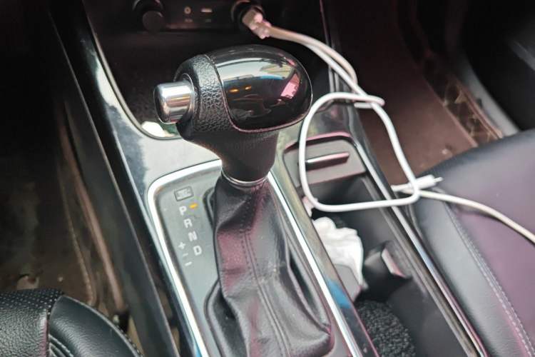 Used Kia K4 2014 1.8L Automatic GLS Gear Lever