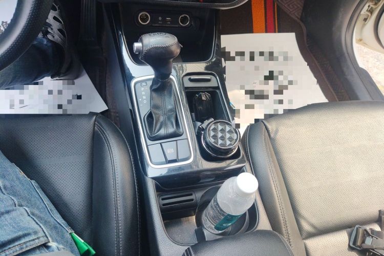 Used Kia K4 2014 1.8L Automatic GLS Gear Lever