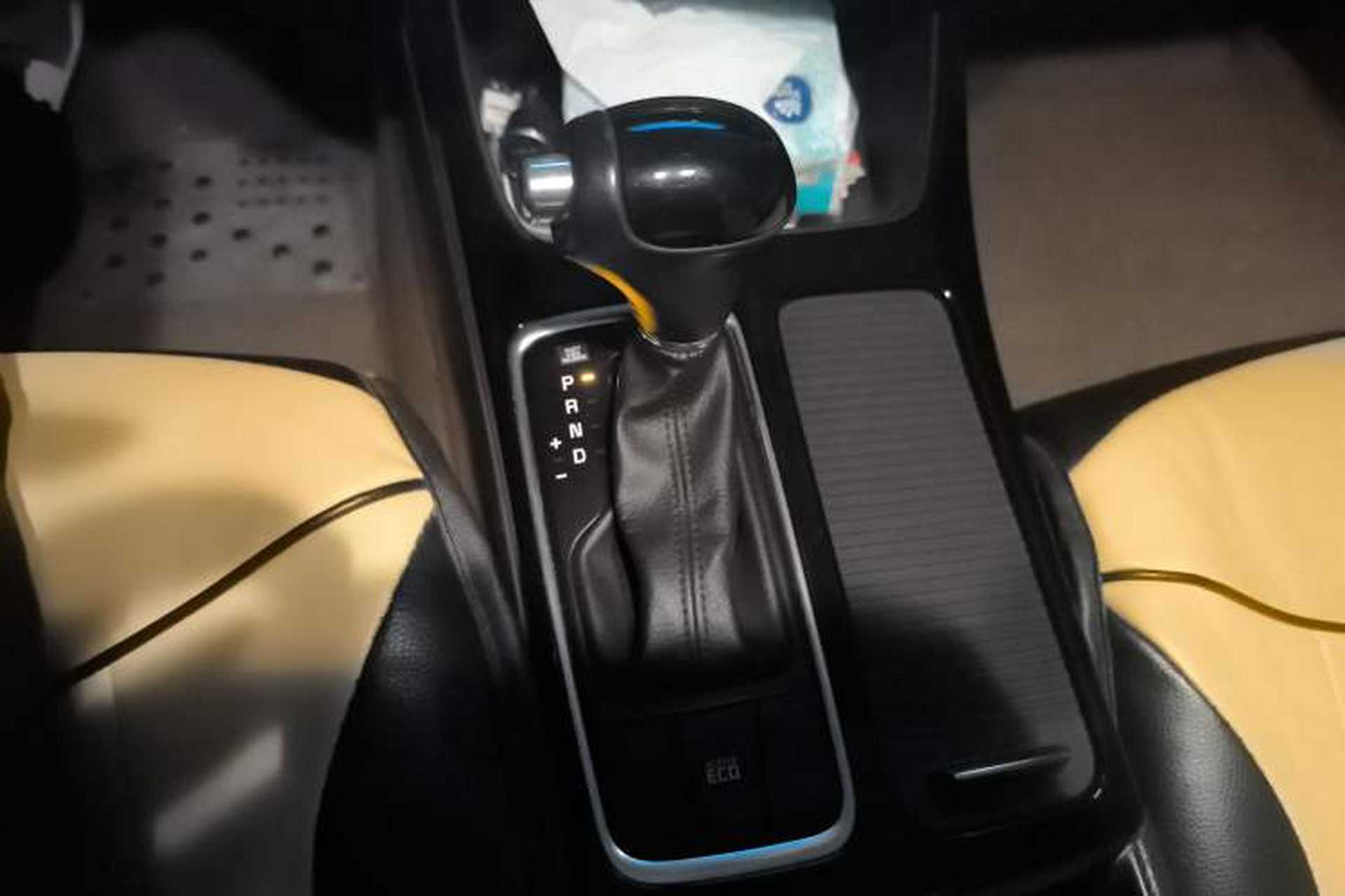 Used Kia K4 2014 1.8L Automatic GLS Gear Lever