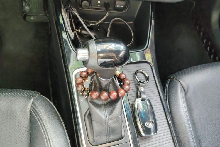 Used Kia K4 2014 1.8L Automatic GLS Gear Lever