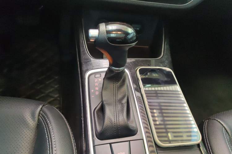 Used Kia K4 2014 1.8L Automatic GLS Gear Lever