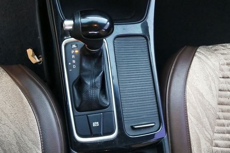 Used Kia K4 2014 1.8L Automatic GLS Gear Lever