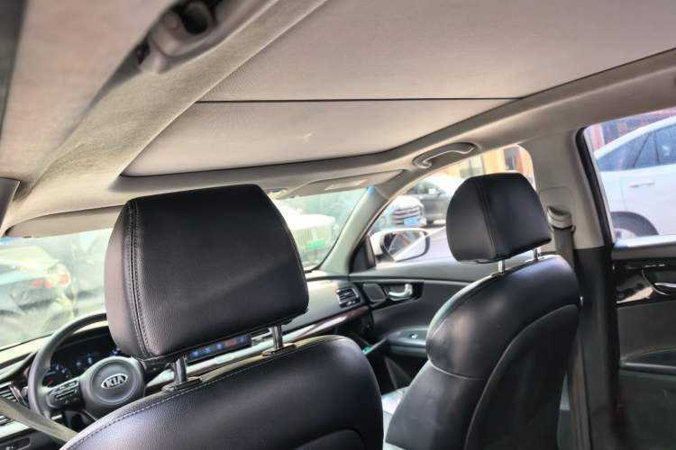 Used Kia K4 2014 1.8L Automatic GLS Headliner