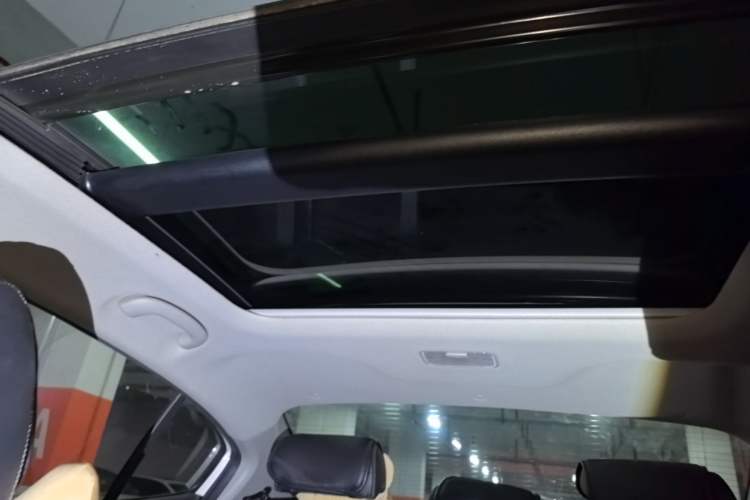 Used Kia K4 2014 1.8L Automatic DLX Headliner