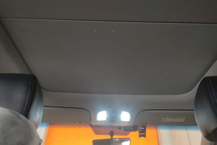 Used Kia K4 2014 1.8L Automatic DLX Headliner