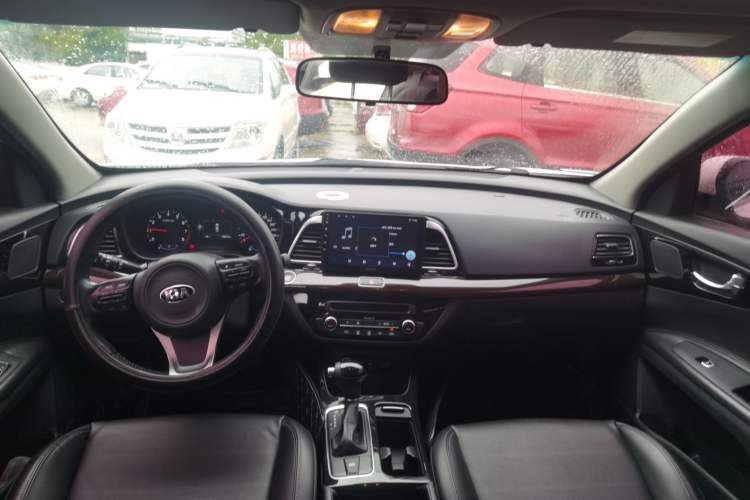 Used Kia K4 2014 1.8L Automatic DLX Headliner
