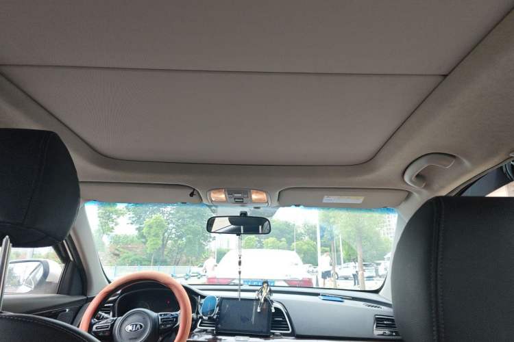 Used Kia K4 2014 1.8L Automatic DLX Headliner