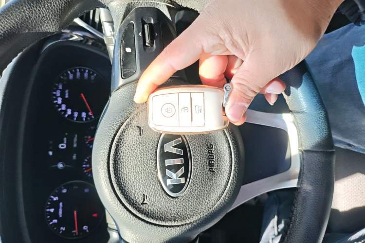 Used Kia K4 2014 1.8L Automatic GLS Interior 1