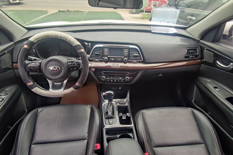 Used Kia K4 2014 1.6T Automatic Turbo Interior 1
