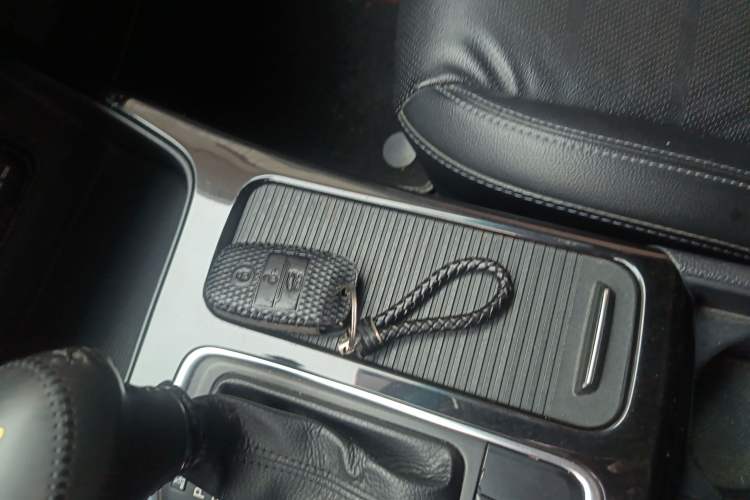 Used Kia K4 2014 1.6T Automatic Turbo Interior 1