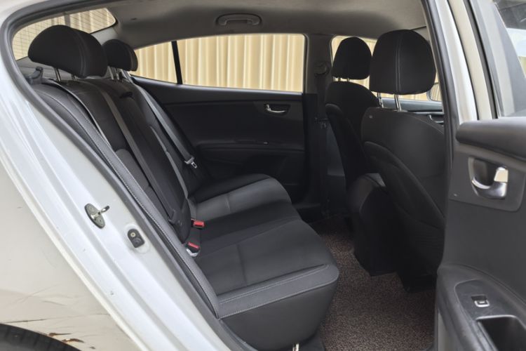 Used Kia K4 2014 1.8L Manual GL Interior 1