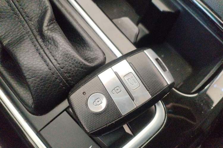 Used Kia K4 2014 1.8L Automatic GLS Interior 1