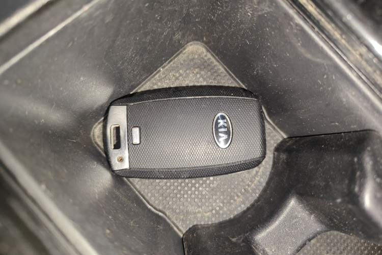 Used Kia K4 2014 1.8L Automatic GLS Interior 1