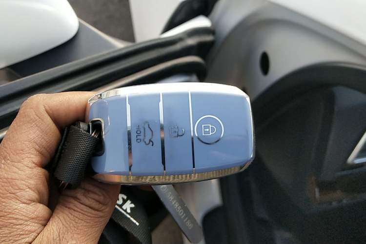 Used Kia K4 2014 1.8L Automatic GLS Interior 1