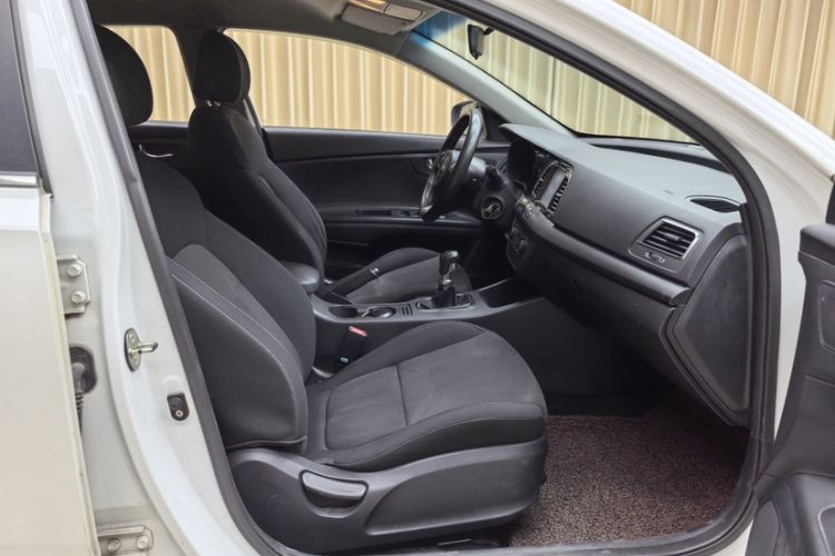 Used Kia K4 2014 1.8L Manual GL Interior 2