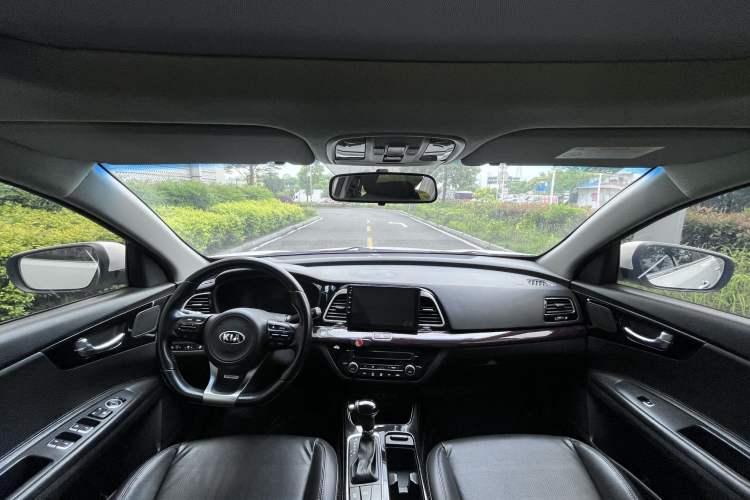 Used Kia K4 2014 1.6T Automatic Turbo Interior 2