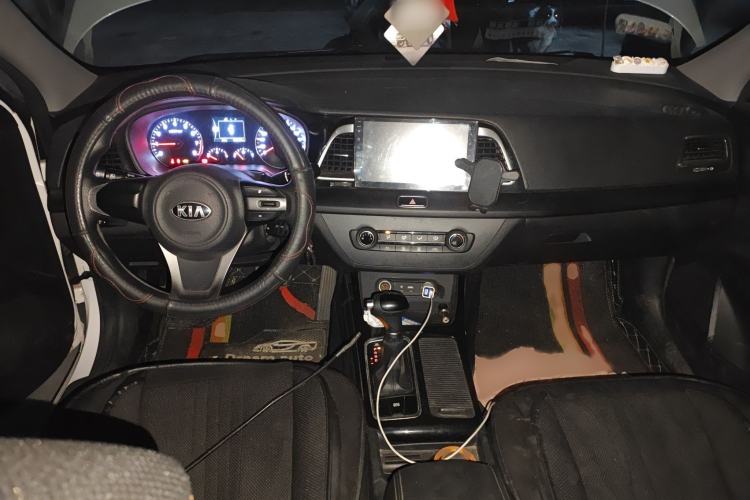 Used Kia K4 2014 1.8L Automatic GL Interior 2